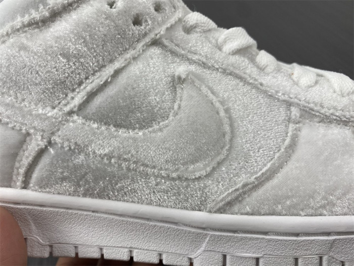 Dover Street Market x Nike Dunk Low “Triple White” DH2686-100