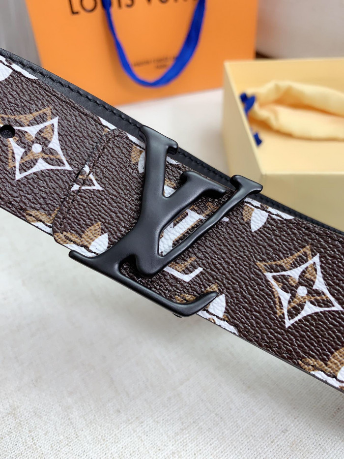 Loui Vuitto Belt-4CM