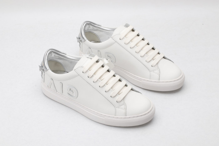 Givench LOW-TOP SNEAKER