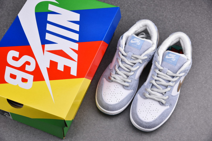 Sean Cliver x Dunk Low SB DC9936-100